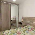 Apto novo, 2 quartos - Itaguá