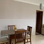 Apto novo, 2 quartos - Itaguá